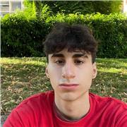 Estudiante de educación social, en proceso de sacarse la carrera. Con experiencia dando clases.